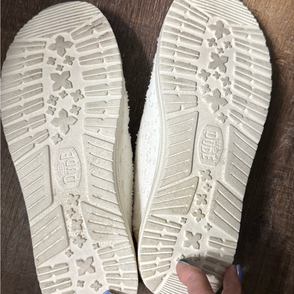 Hey Dude Wendy/Lee Collab, size 8
*WORN ONCE* - Picture 5 of 5